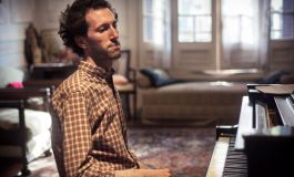 El pianista argentino Emilio Teubal llega a Buenos Aires para presentar su sexto disco de estudio